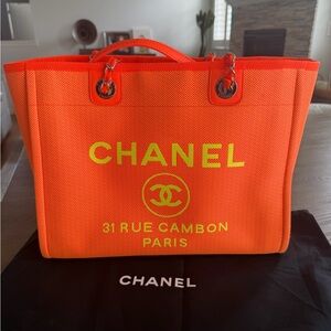 CHANEL Deauville Tote